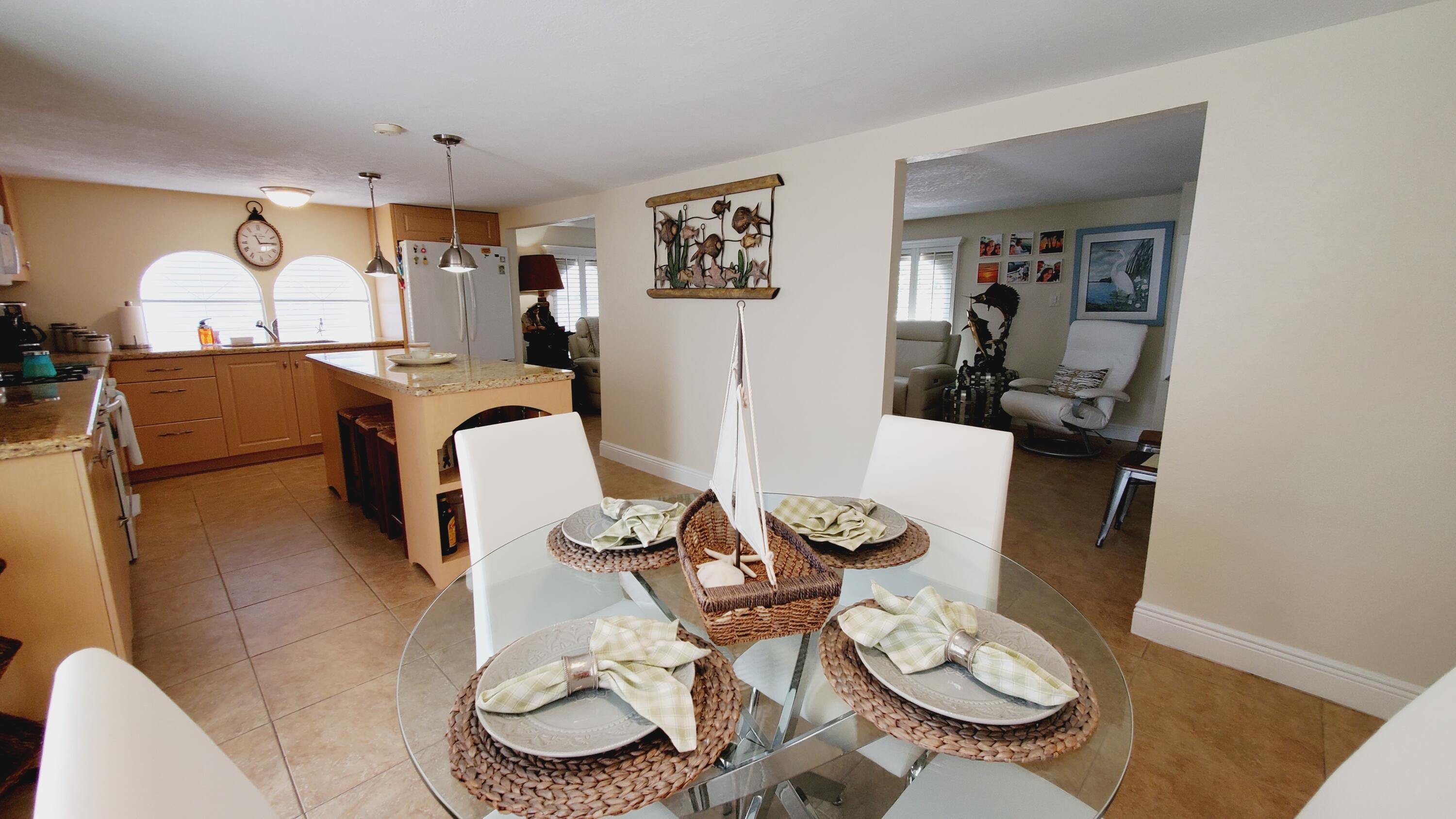 26 Swallow Road Key Largo, FL 33037 - Photo 13 of 30 Dining & Kitchen