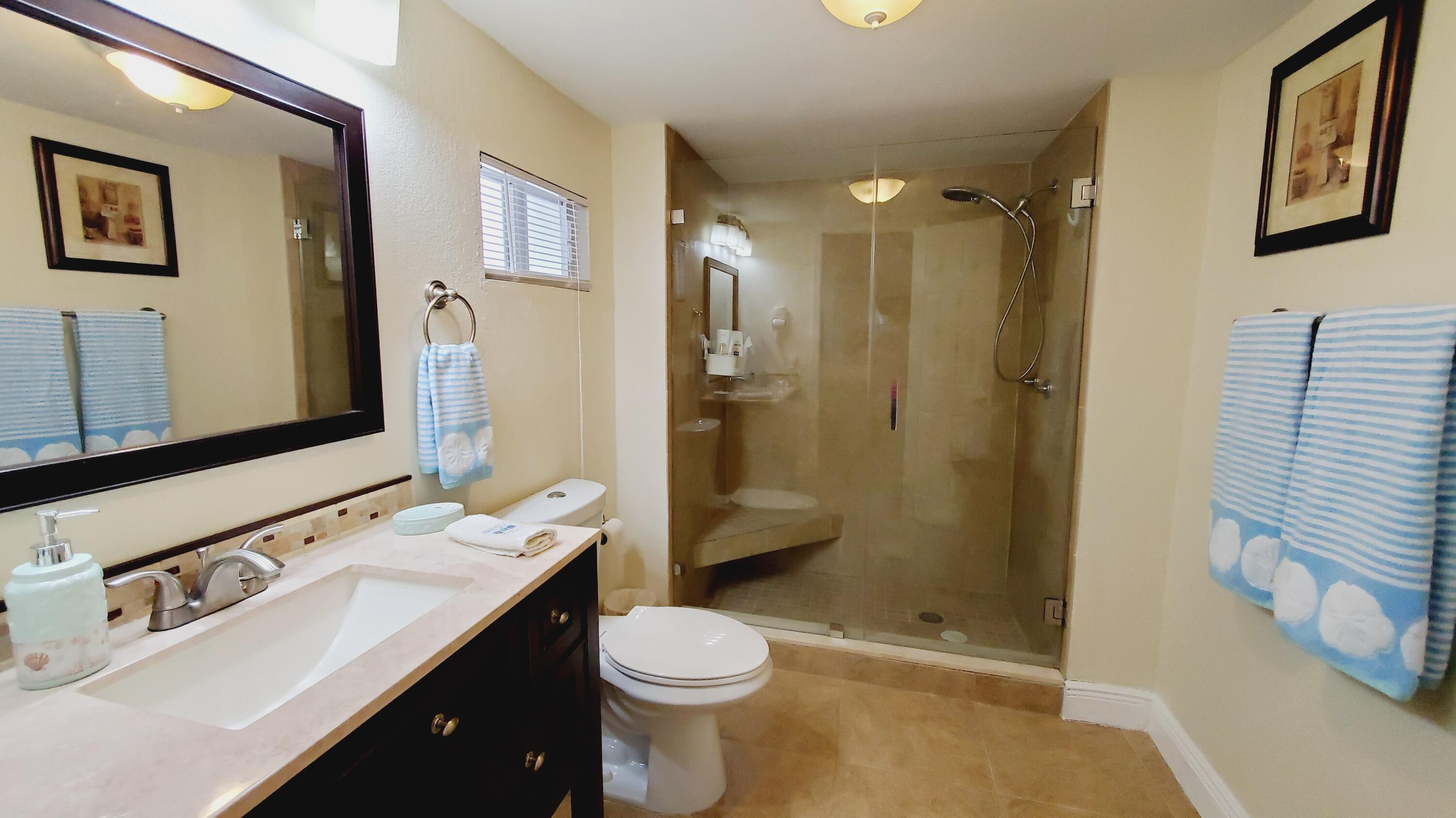26 Swallow Road Key Largo, FL 33037 - Photo 19 of 30 Main Bath