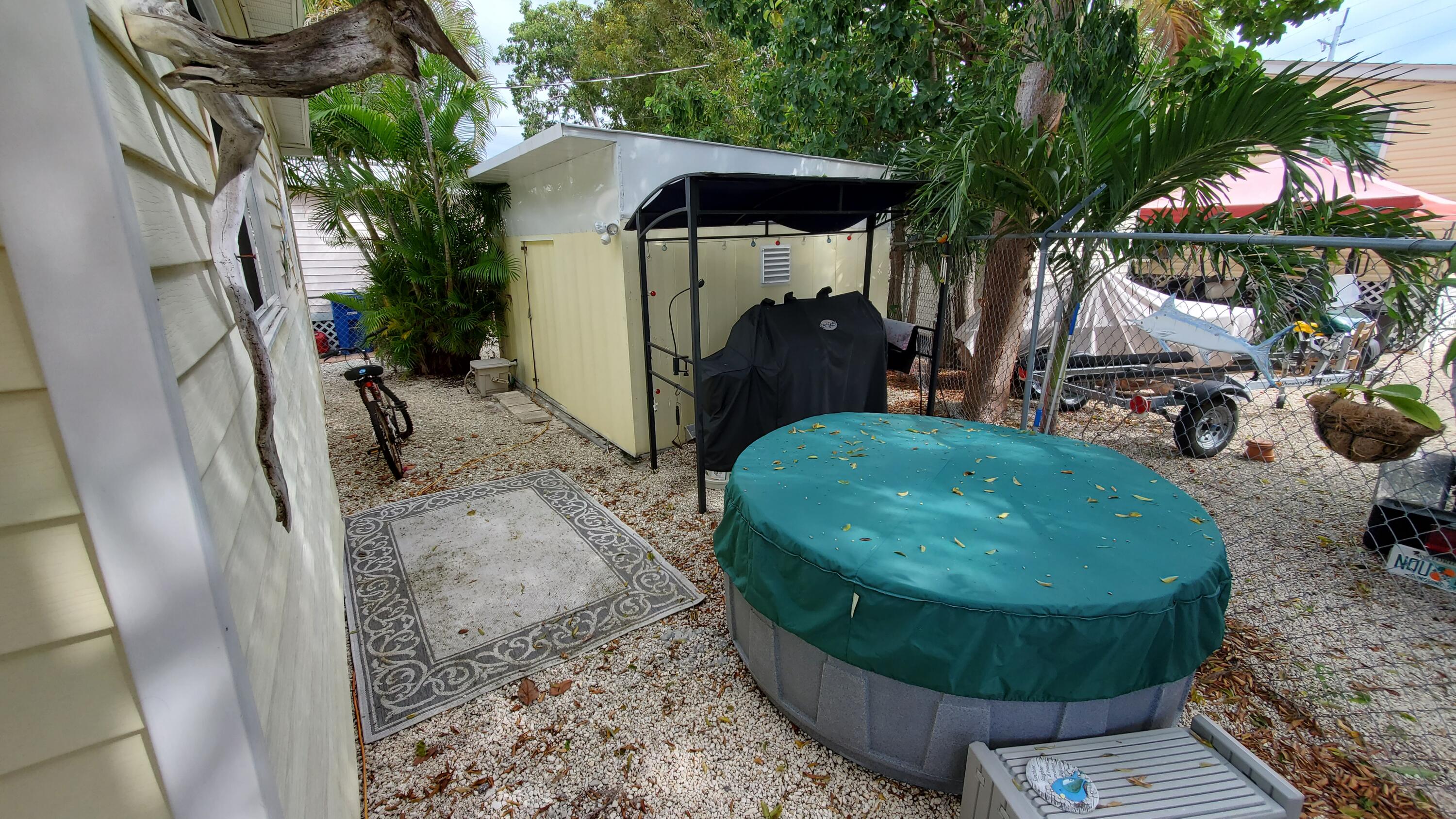 26 Swallow Road Key Largo, FL 33037 - Photo 20 of 30 Back Yard