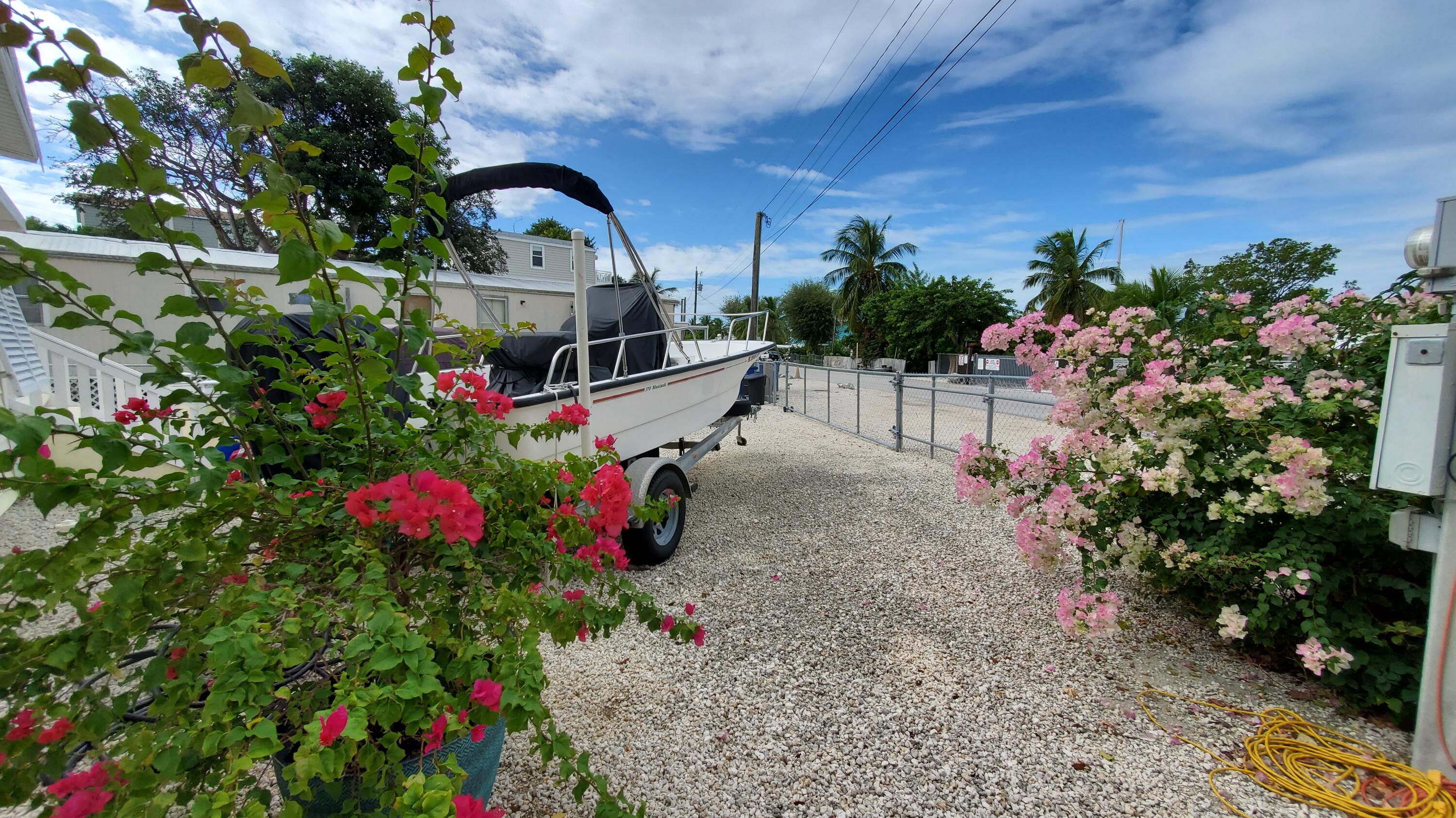 26 Swallow Road Key Largo, FL 33037 - Photo 25 of 30 Front Yard