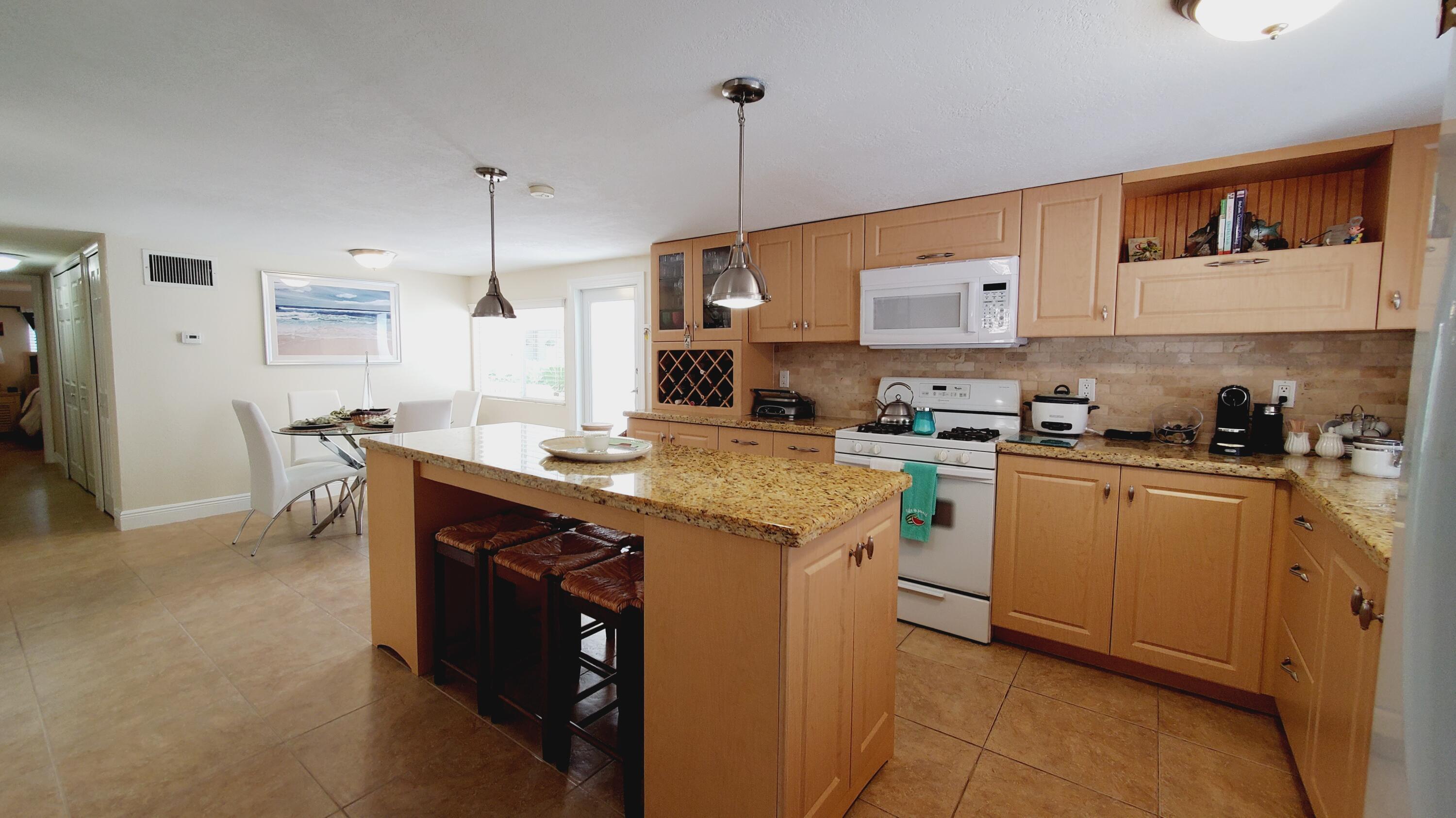 26 Swallow Road Key Largo, FL 33037 - Photo 7 of 30 Kitchen