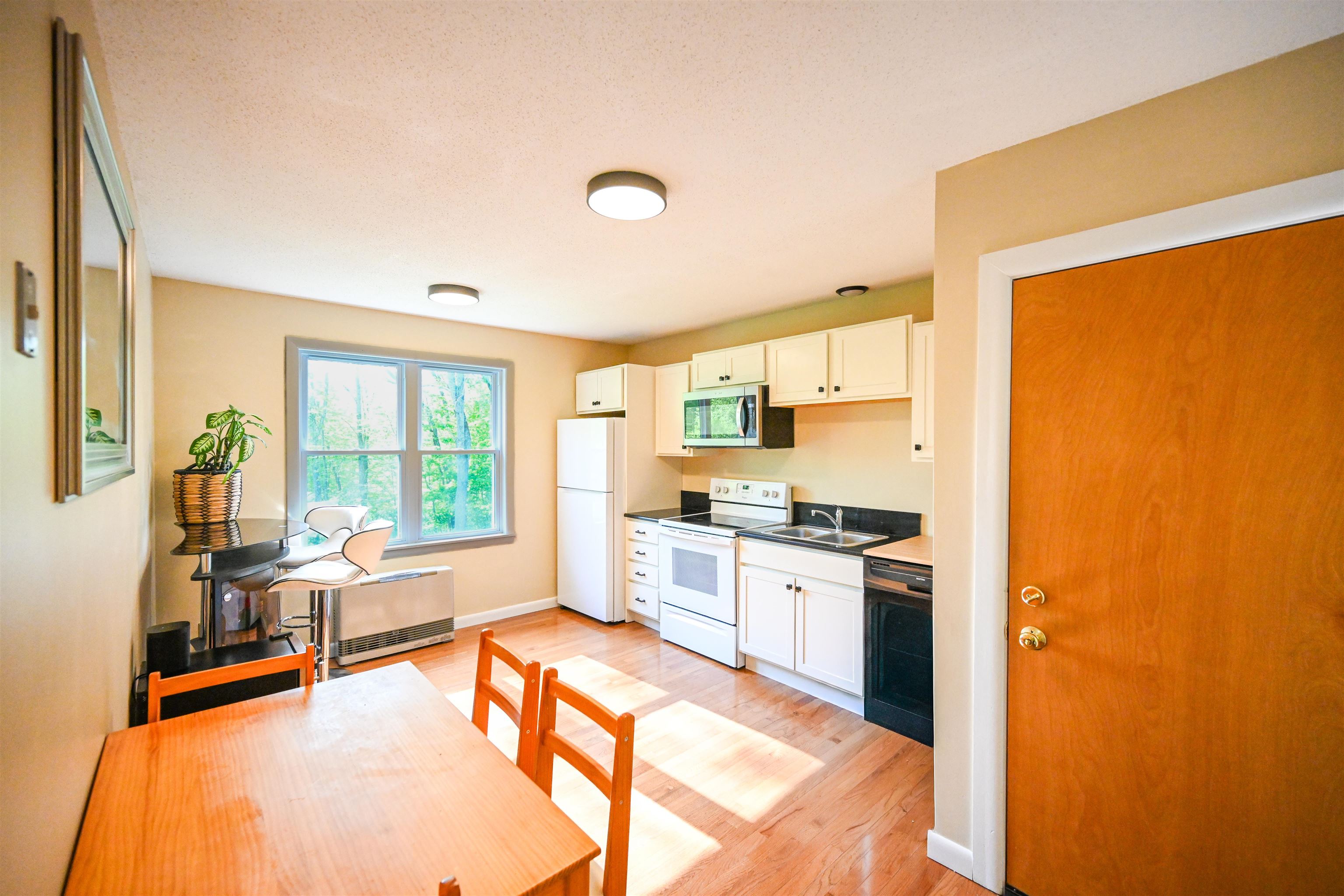 75 The Commons, Unit 10 Moretown, VT 05660 - Photo 5 of 18