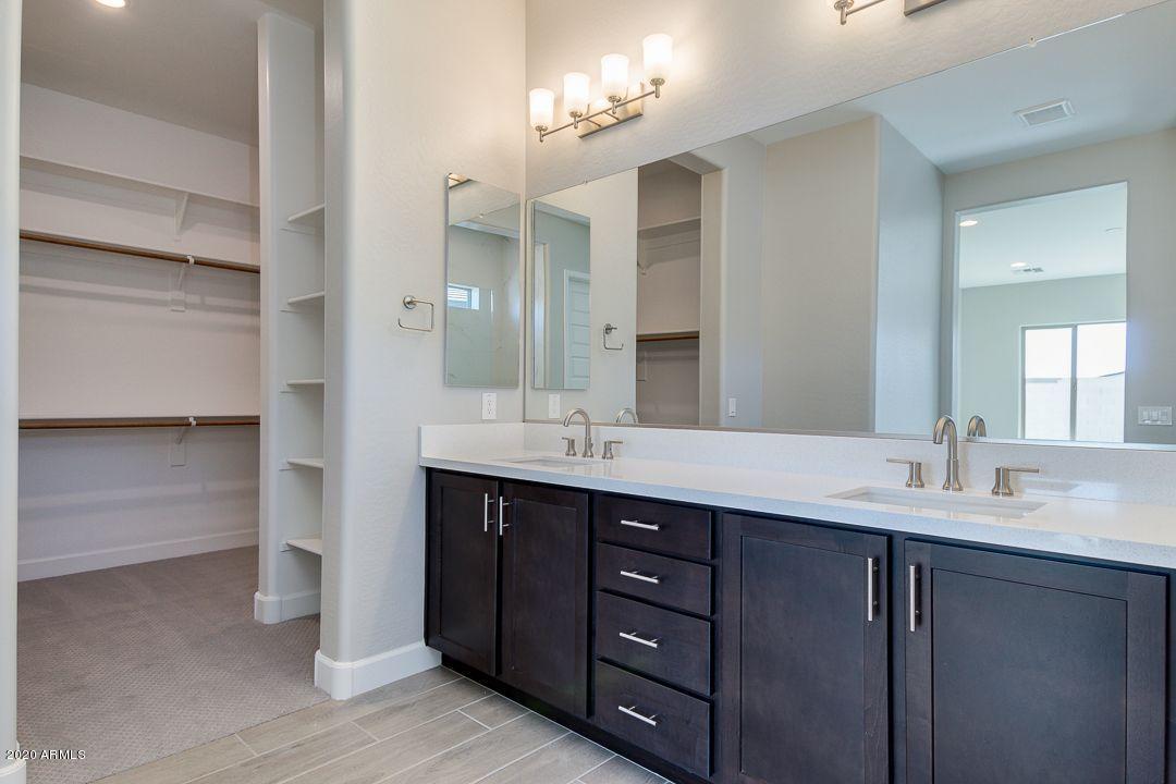 1921 West Yearling Road Phoenix, AZ 85085 - Photo 24 of 35 Master Bath