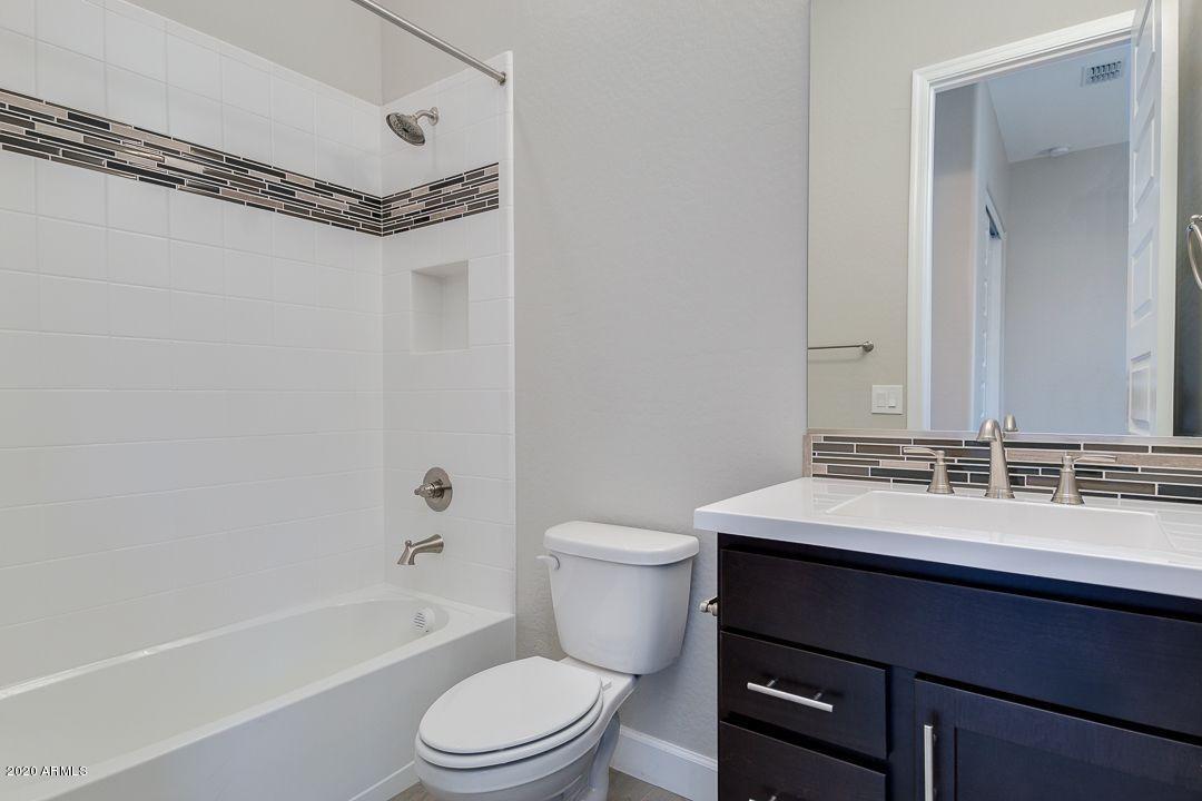 1921 West Yearling Road Phoenix, AZ 85085 - Photo 9 of 35 Bath-2