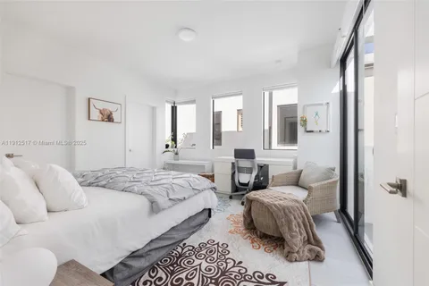 $1,950,000 | 3174 Elizabeth Street, Coconut Grove, FL 33133