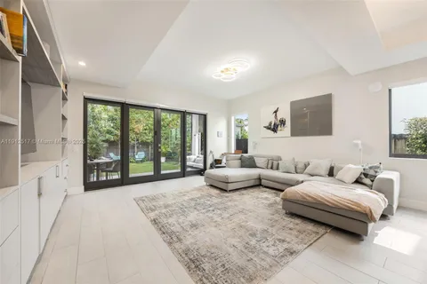 $1,950,000 | 3174 Elizabeth Street, Coconut Grove, FL 33133