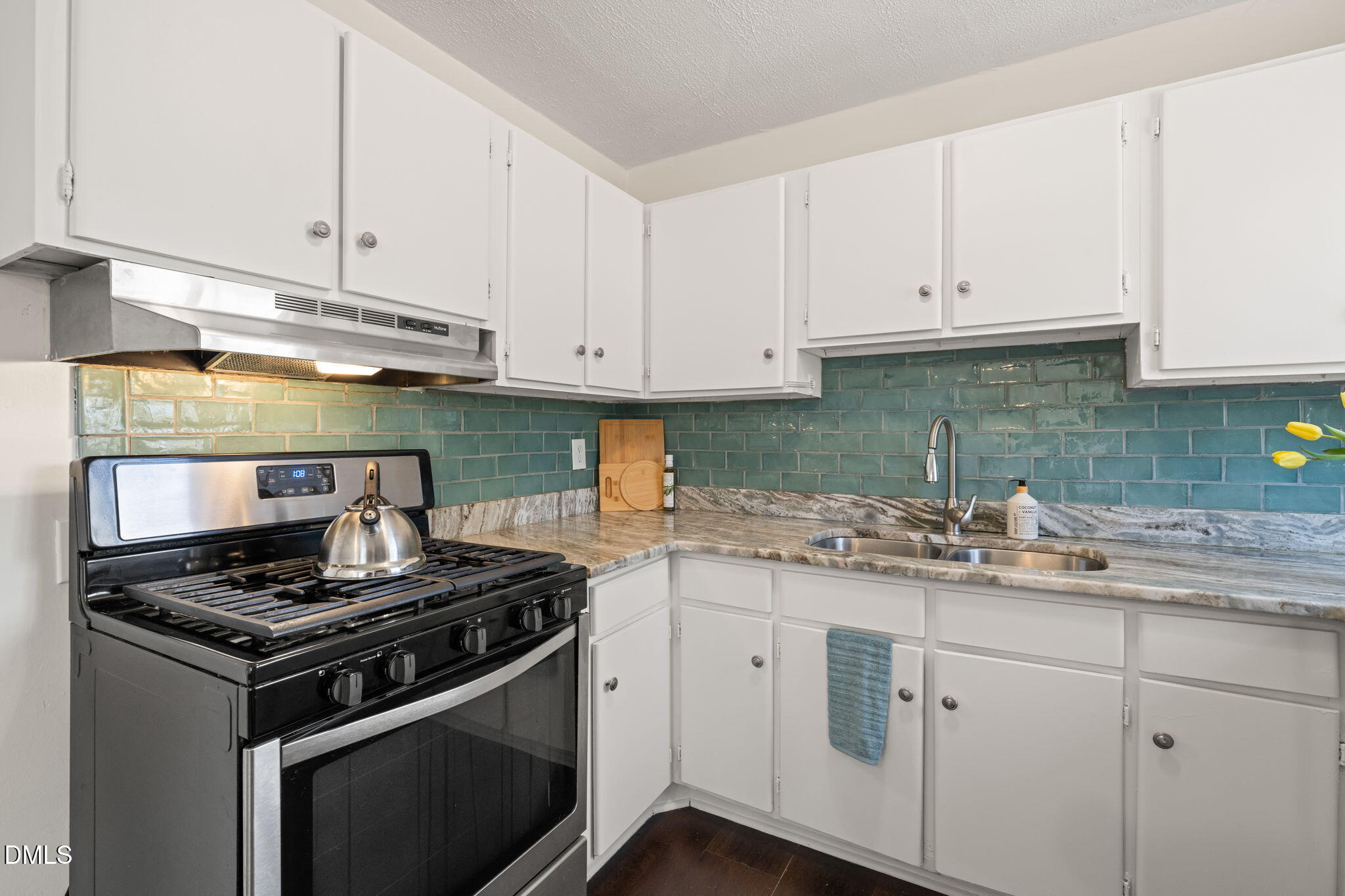 825 Waring Street Durham, NC 27704 - Photo 8 of 24 12-web-or-mls-untitled-14