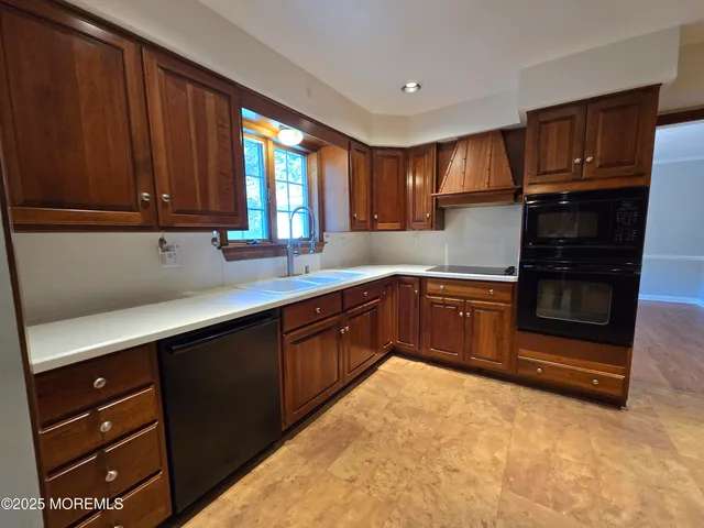 $4,100 | 77 Dutch Lane Road, Freehold, NJ 07728