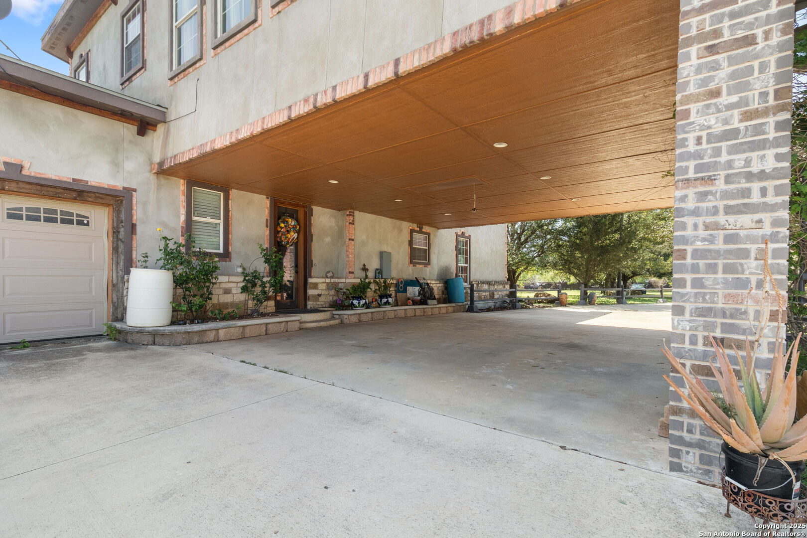 19590 Leal Road San Antonio, TX 78221 - Photo 28 of 41 a view of a street