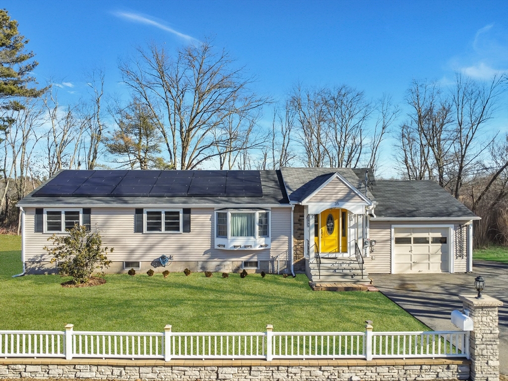 35 Cross Street Methuen, MA 01844 - Photo 1 of 31