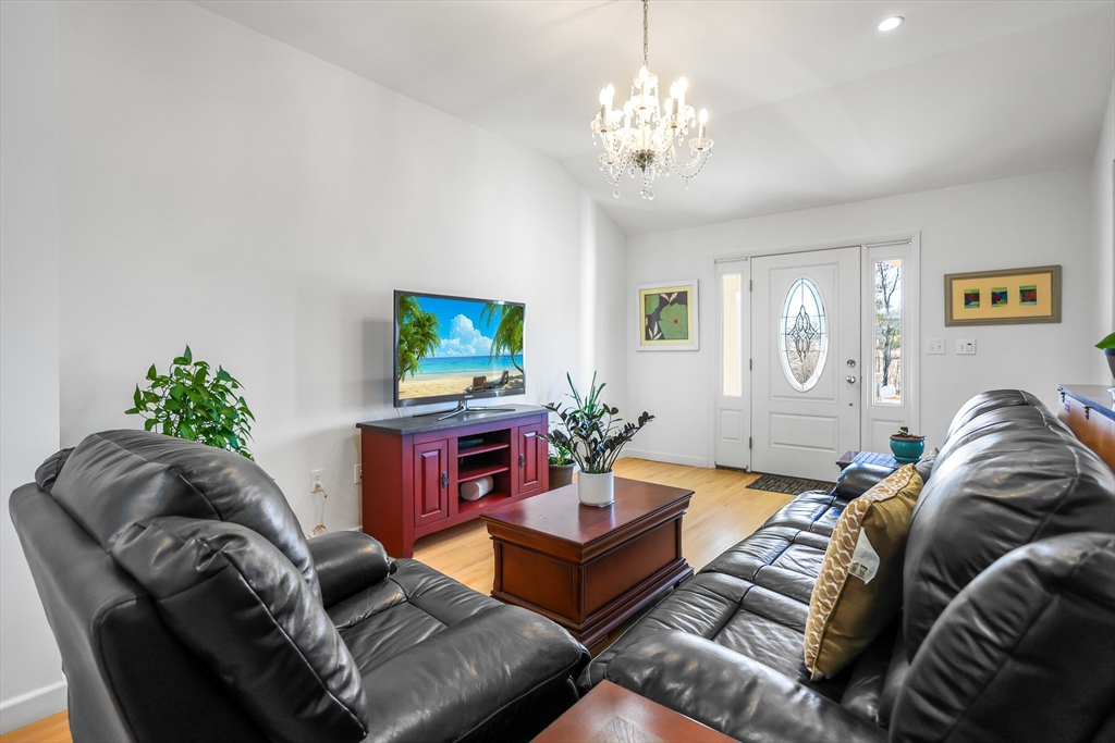 35 Cross Street Methuen, MA 01844 - Photo 12 of 31