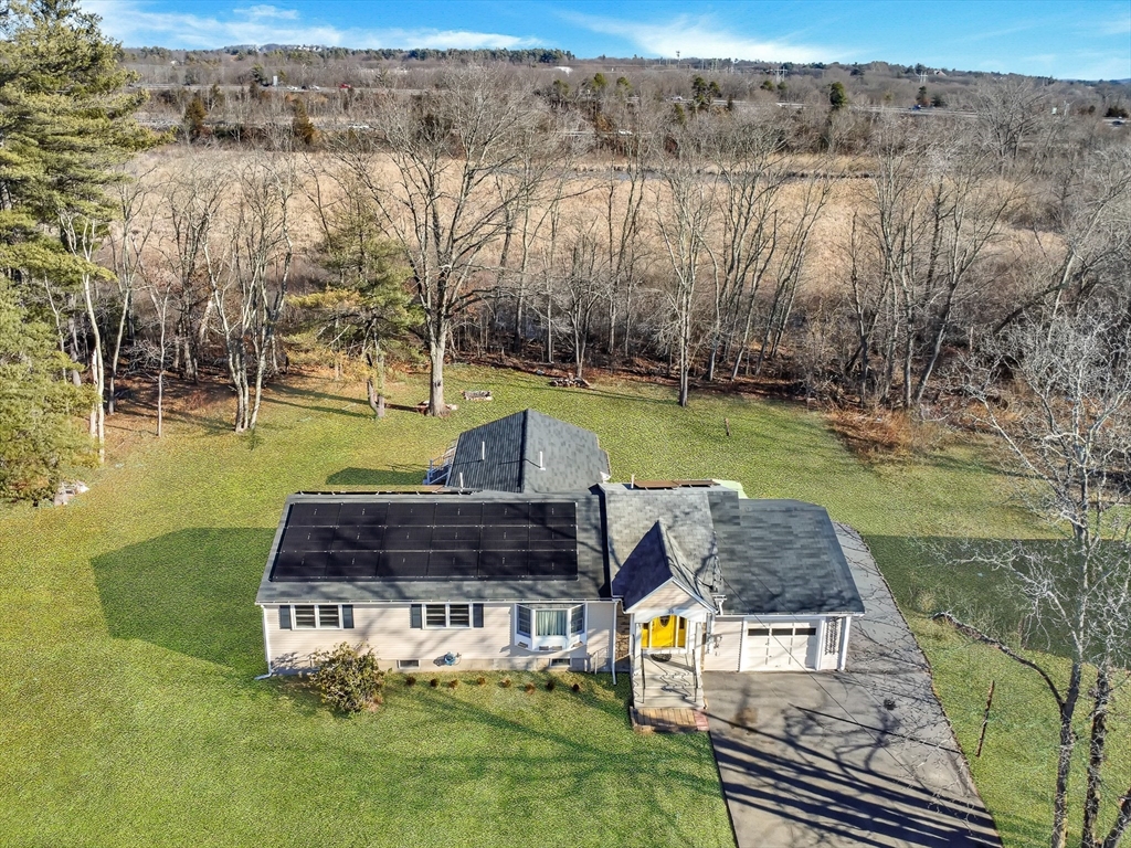 35 Cross Street Methuen, MA 01844 - Photo 2 of 31