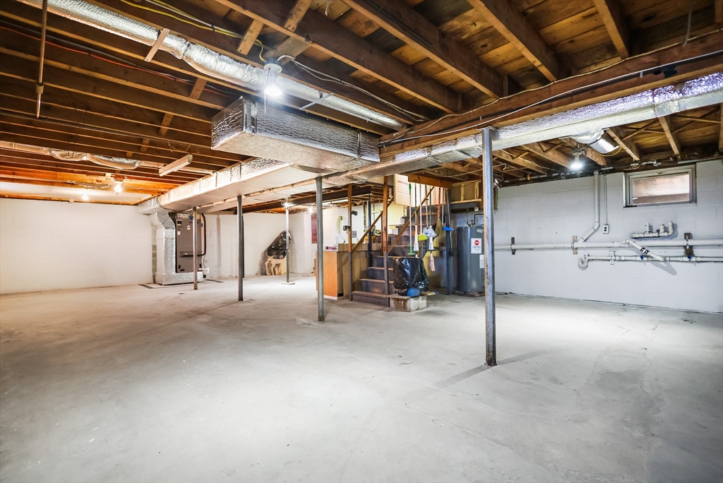 35 Cross Street Methuen, MA 01844 - Photo 25 of 31