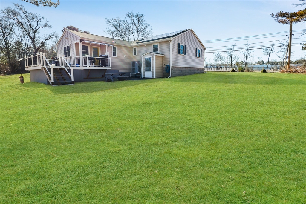 35 Cross Street Methuen, MA 01844 - Photo 28 of 31