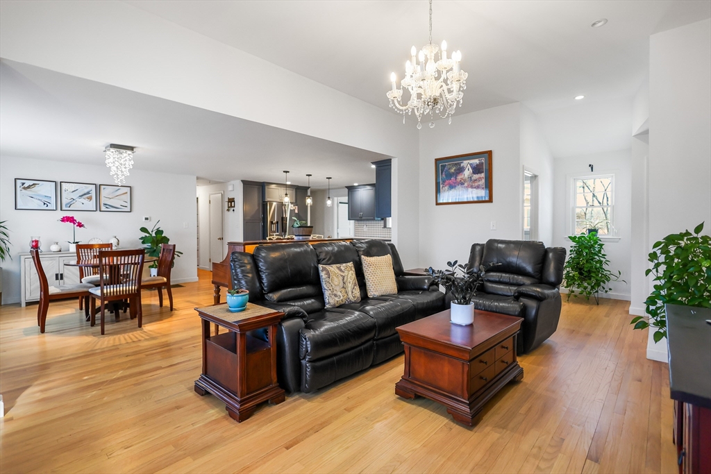 35 Cross Street Methuen, MA 01844 - Photo 10 of 31