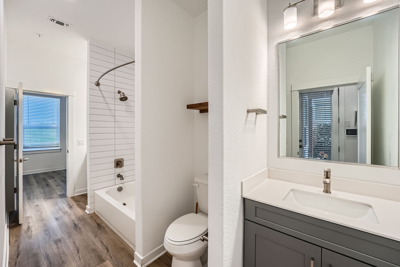 3213 Zach Scott Street Austin, TX 78723 - Photo 11 of 28