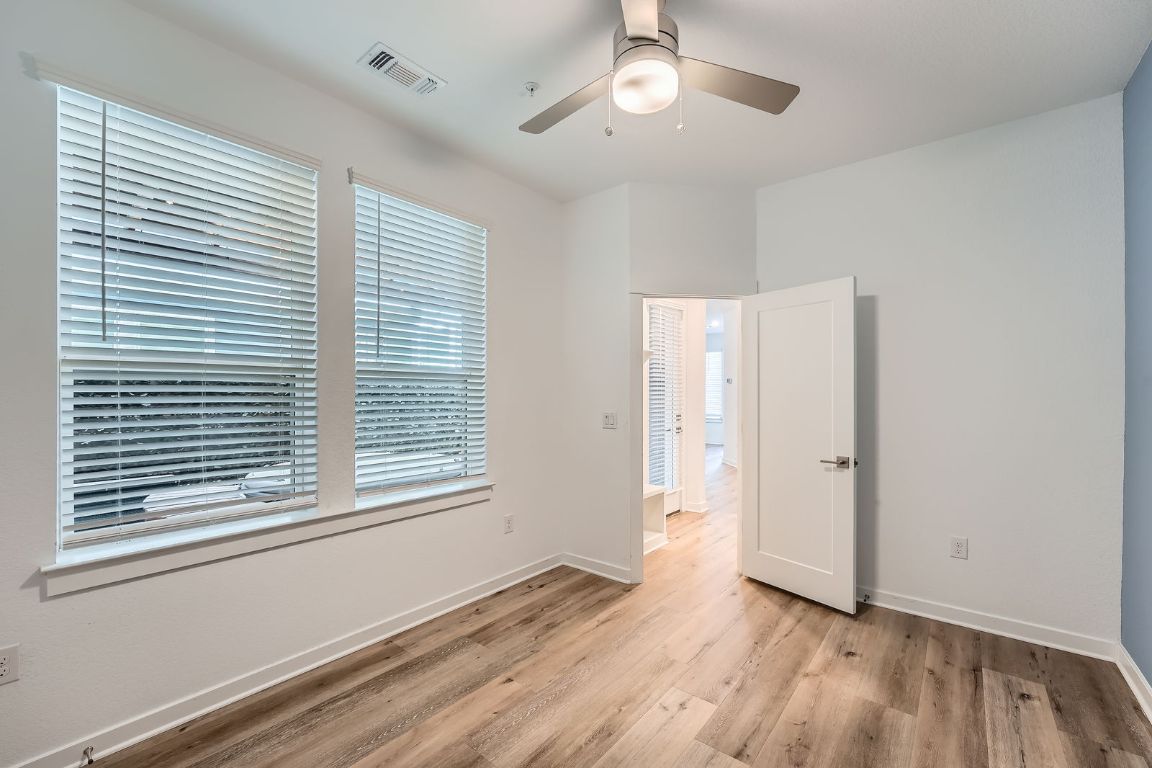 3213 Zach Scott Street Austin, TX 78723 - Photo 12 of 28