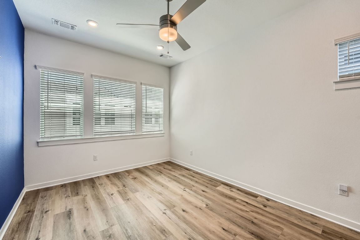 3213 Zach Scott Street Austin, TX 78723 - Photo 13 of 28 Primary Suite