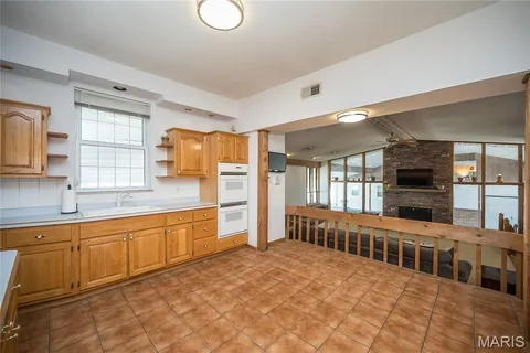 $245,000 | 437 Hoffmeister Avenue, St. Louis, MO 63125