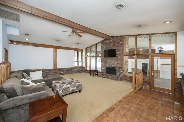 $245,000 | 437 Hoffmeister Avenue, St. Louis, MO 63125