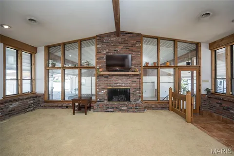 $245,000 | 437 Hoffmeister Avenue, St. Louis, MO 63125