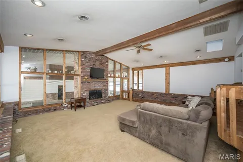 $245,000 | 437 Hoffmeister Avenue, St. Louis, MO 63125