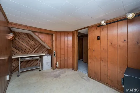 $245,000 | 437 Hoffmeister Avenue, St. Louis, MO 63125