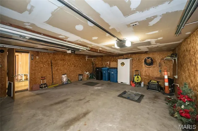 $245,000 | 437 Hoffmeister Avenue, St. Louis, MO 63125