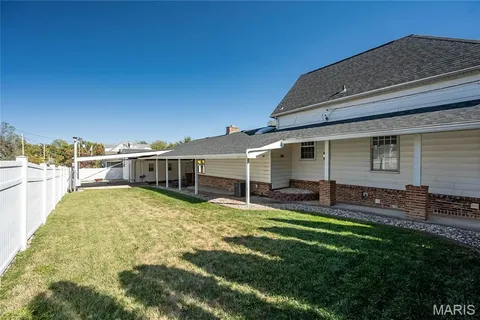 $245,000 | 437 Hoffmeister Avenue, St. Louis, MO 63125