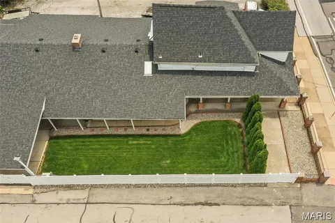 $245,000 | 437 Hoffmeister Avenue, St. Louis, MO 63125