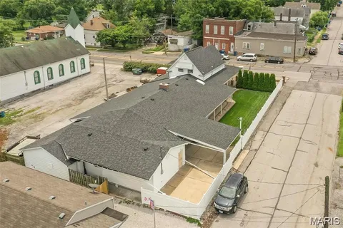 $245,000 | 437 Hoffmeister Avenue, St. Louis, MO 63125