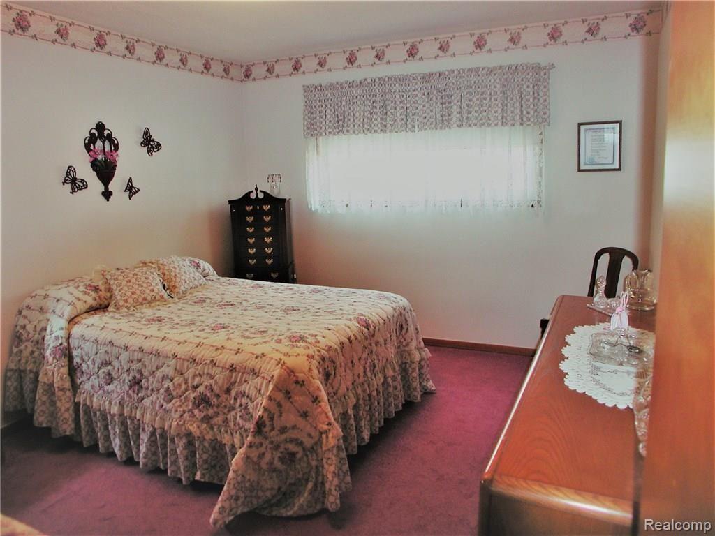 10170 Allen Road Allen Park, MI 48101 - Photo 9 of 25 DSCN5476.JPG