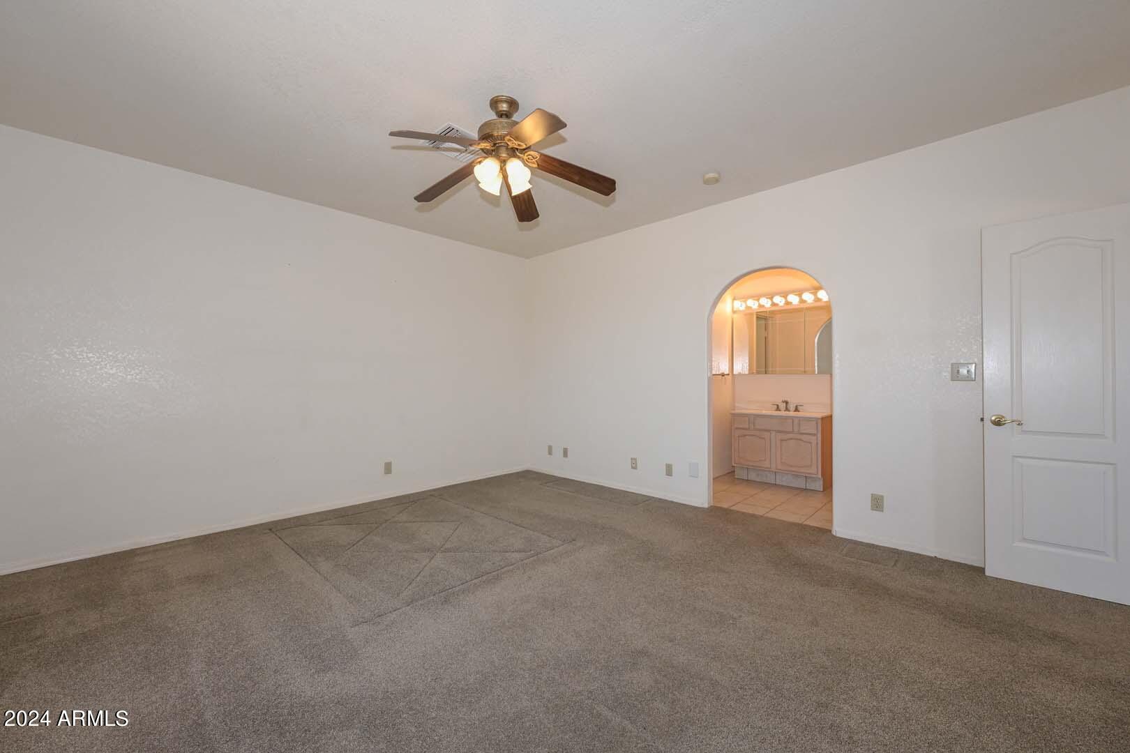 512 West Irvine Road Phoenix, AZ 85086 - Photo 19 of 40 Primary Bedroom-Bath