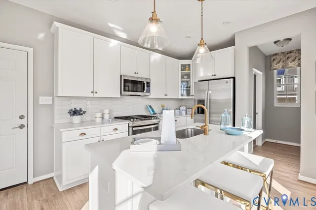 $446,950 | 18748 Palisades Cv Drive, Moseley, VA 23120