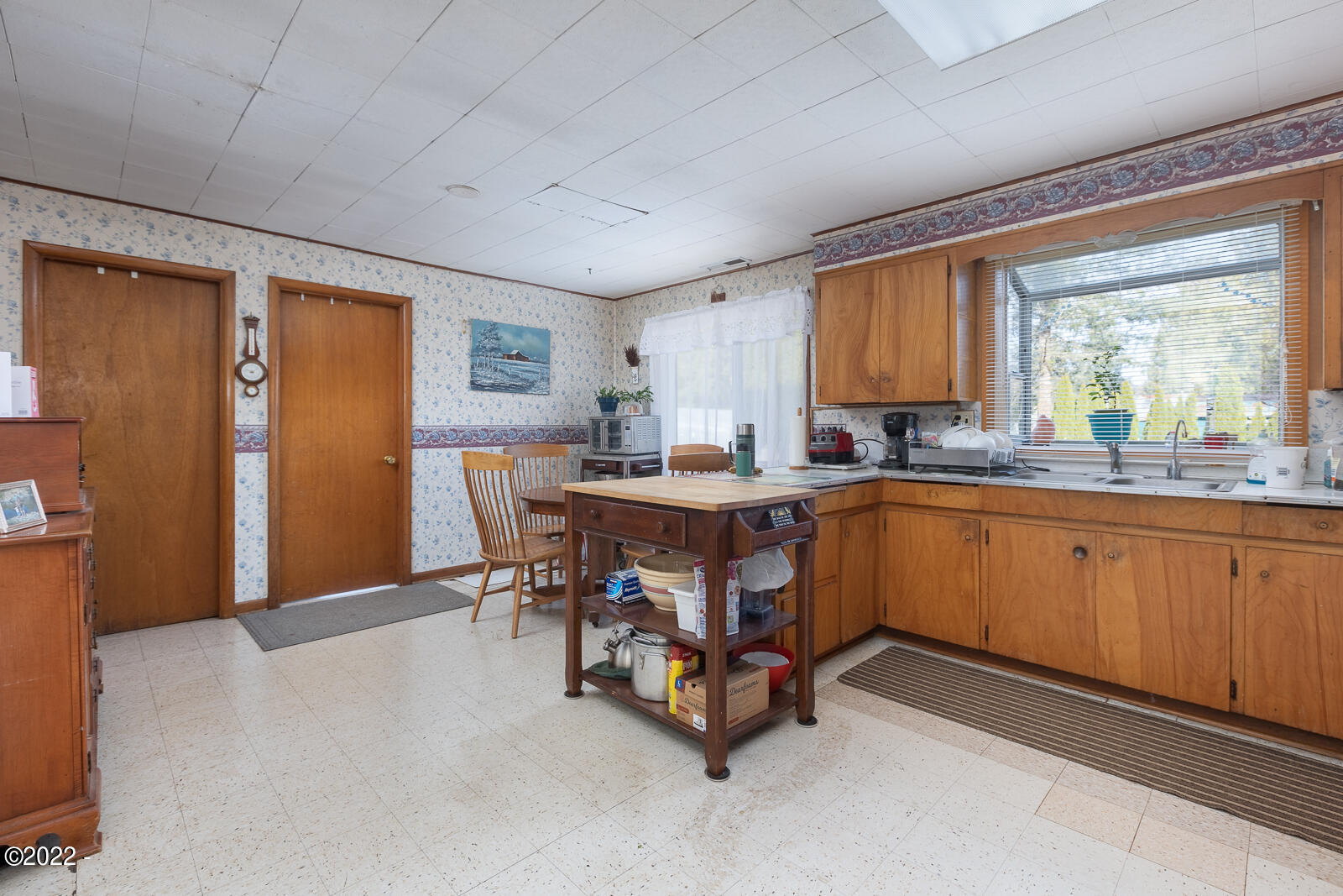 477 Southwest Ferry Avenue Siletz, OR 97380 - Photo 20 of 30 477SWFerry-A-07