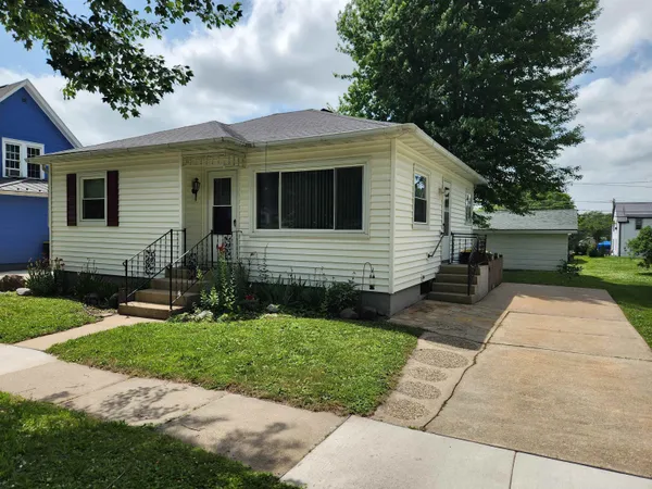 $199,500 | 1140 North Park Street, Richland Center, WI 53581