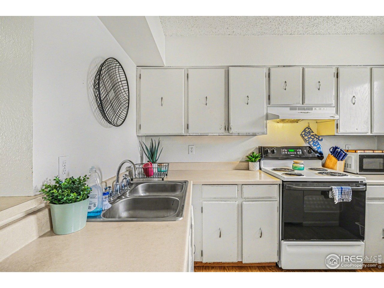 1705 Heatheridge Road, Unit F103 Fort Collins, CO 80526 - Photo 11 of 35