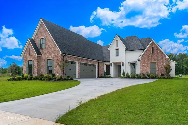 $764,645 | 2128 Garrett Farms Row, Shreveport, LA 71106