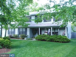 17 Aspen Road Sicklerville, NJ 08081 - Photo 1 of 6 Gallery Image 1