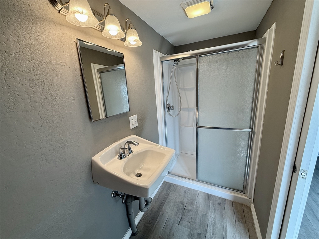 31 Mobile Home Way Springfield, MA 01119 - Photo 10 of 19 Gallery Image 10