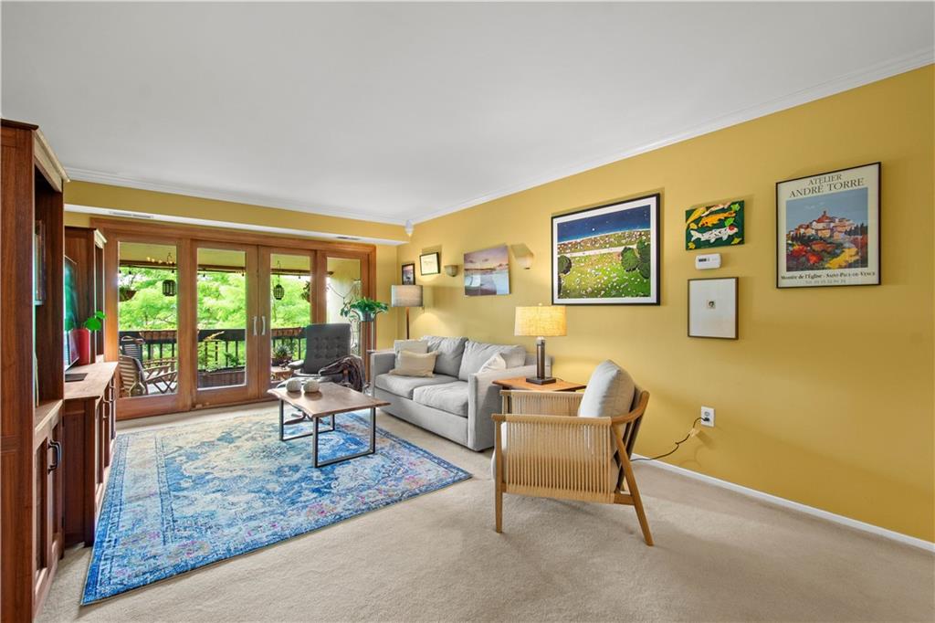 2034 Swallow Hill Road, Unit 307 Pittsburgh, PA 15220 - Photo 4 of 25