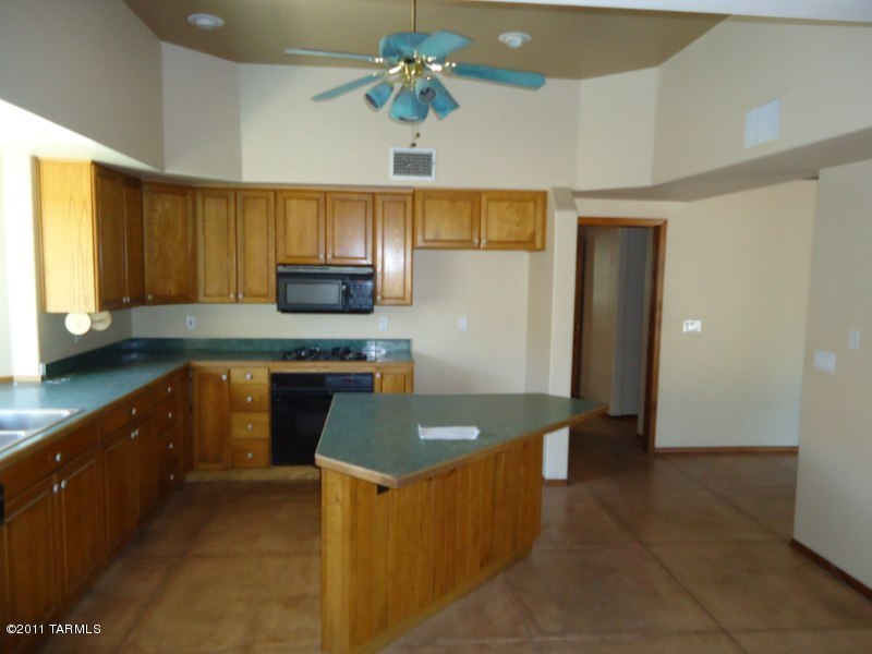 1701 East Lind Road Tucson, AZ 85719 - Photo 4 of 24 Gallery Image 4