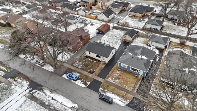 $2,300 | 7318 113th Street, Worth, IL 60482