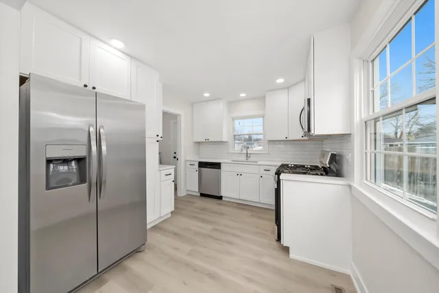 $2,300 | 7318 113th Street, Worth, IL 60482