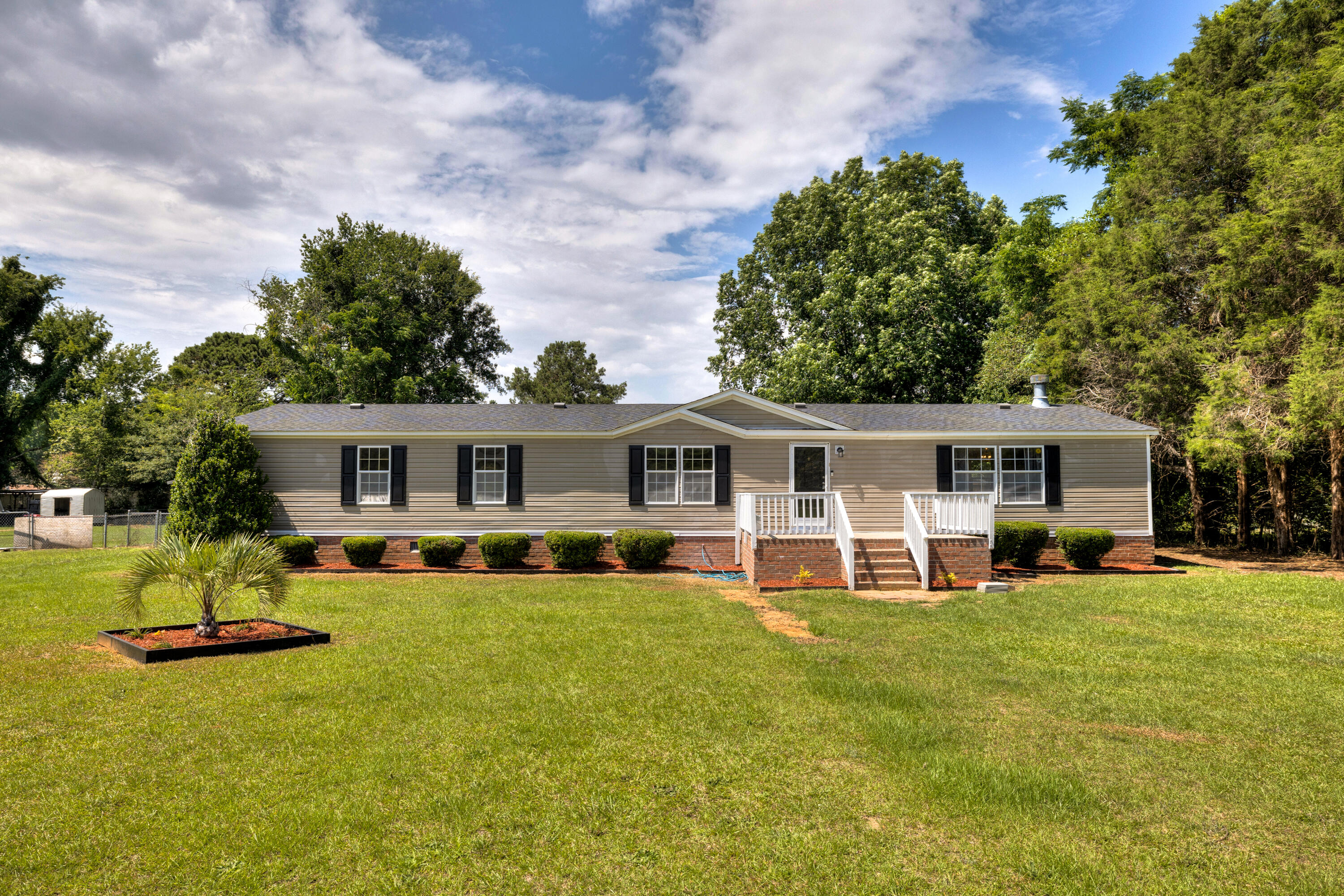 6835 Fish Road Dalzell, SC 29040 - Photo 1 of 31 02