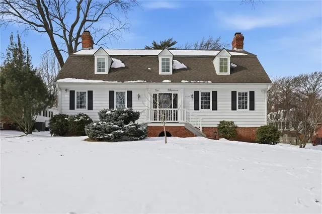 $965,000 | 6834 Linden Street, Prairie Village, KS 66208