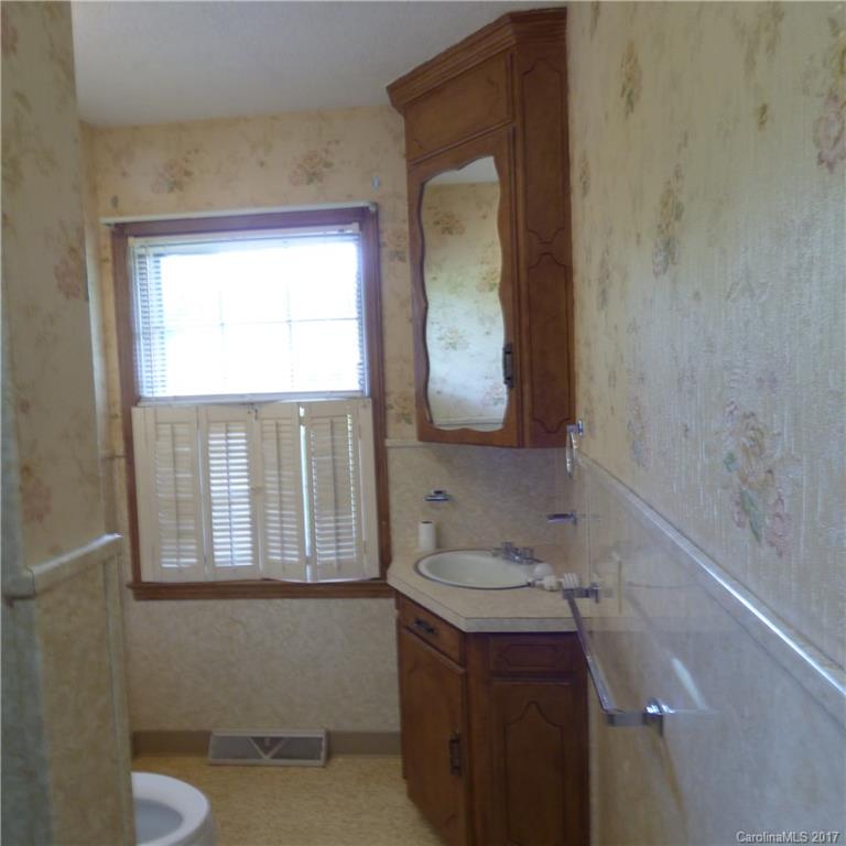 2313 Mariposa Road Stanley, NC 28164 - Photo 11 of 20 Gallery Image 11