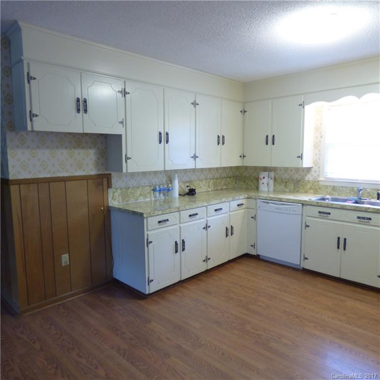 2313 Mariposa Road Stanley, NC 28164 - Photo 3 of 20 Gallery Image 3
