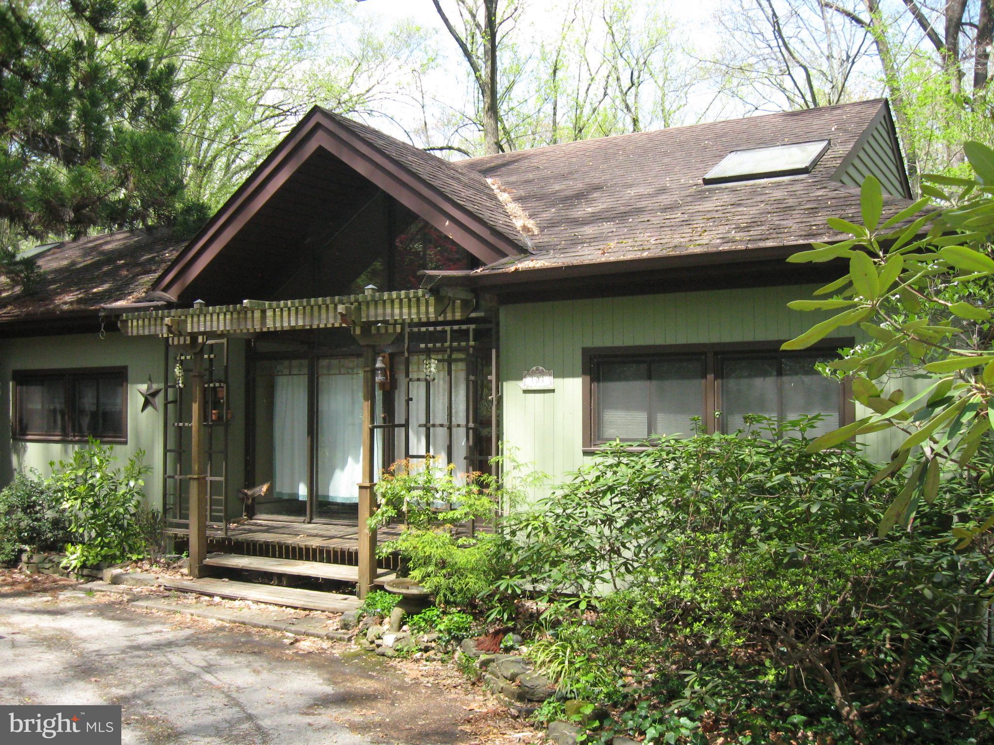 101 Pugh Road Wayne, PA 19087 - Photo 2 of 22 Front View