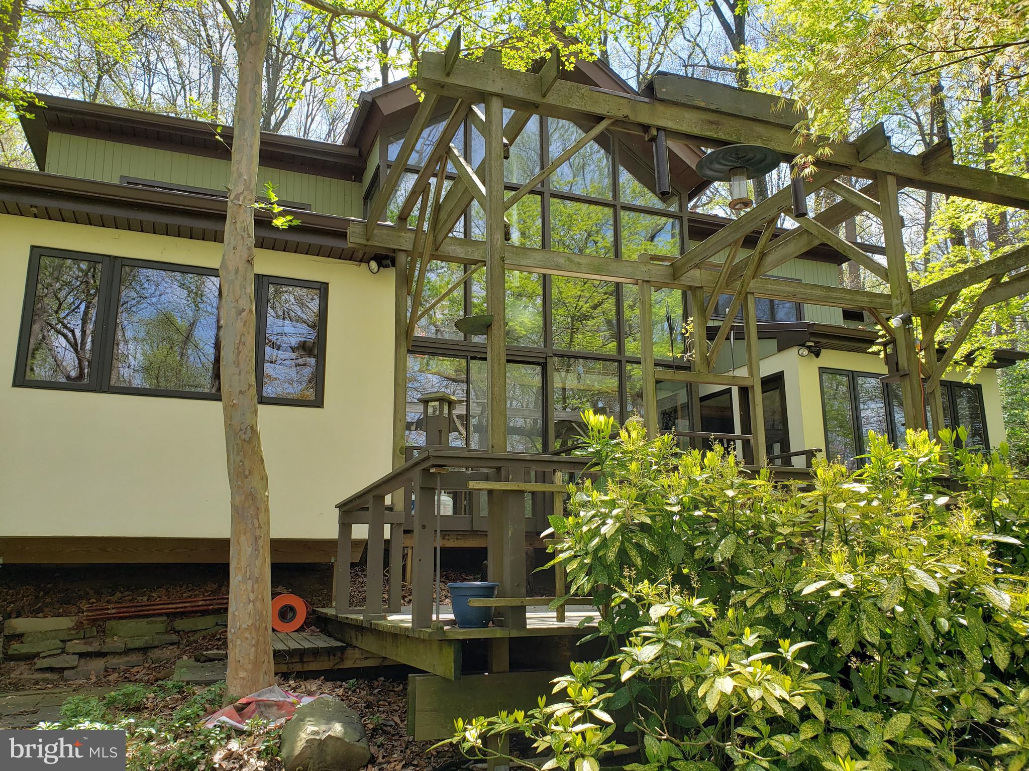 101 Pugh Road Wayne, PA 19087 - Photo 4 of 22 Rear view of Deck